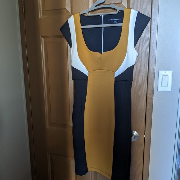 French Connection - Colour Block Sweetheart neckli - Picture 2 of 4